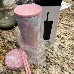 Simple modern 24 oz tumbler with hot and cold lid and two straws. Pink t…
